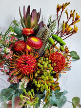 Load image into Gallery viewer, Premium Wildflowers + Seasonal Mix