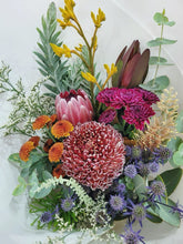 Load image into Gallery viewer, Premium Wildflowers + Seasonal Mix