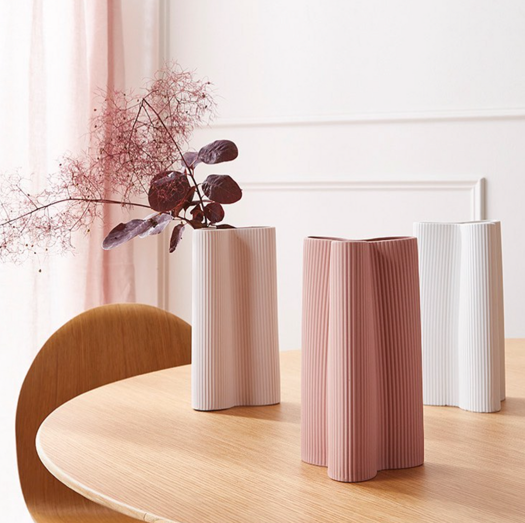 MARMOSET FOUND Ribbed Petal Vase 24cm